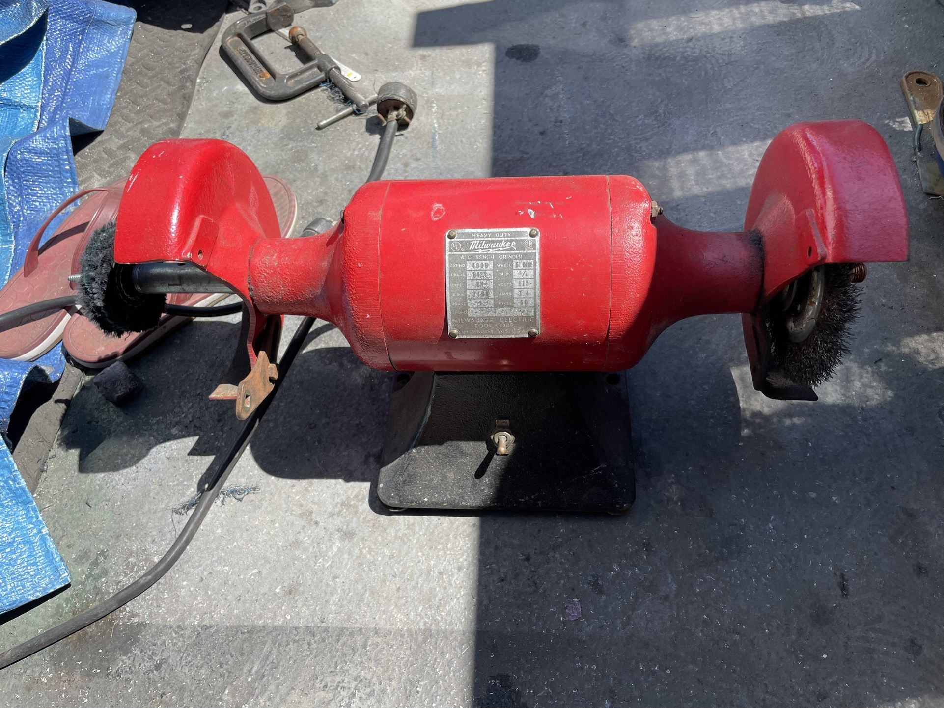 Milwaukee Bench Grinder
