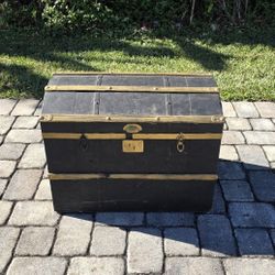 Antique Style Black and Gold Steamer Trunk