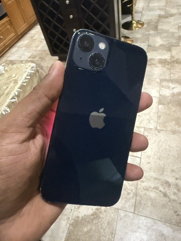 iPhone 13 , 128GB  , UNLOCKED for All Carrier,  Clean And Clear,  Excellent Condition 
