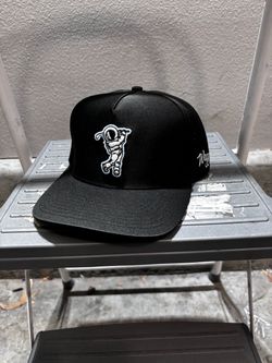 Waggle Snap Back Golf Hats