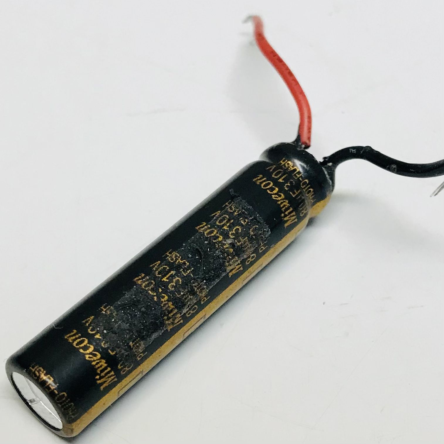 Tested 80uF 310V Capacitor, Tube Shape Of AAA Battery, by Miwecon, Photo Flash