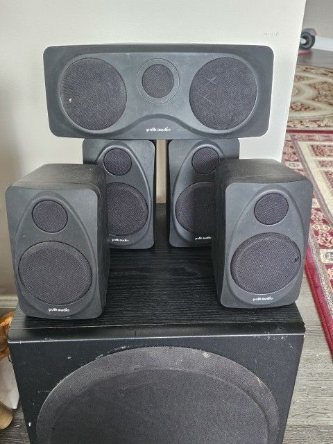 Polk Speakers
12in Subwoofer
4 POLK RM1300 Satellite Speakers, (1) POLK RM1600S Center Channel Speaker