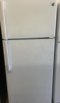 GE  Top Mount  White Refrigerator Fridge
