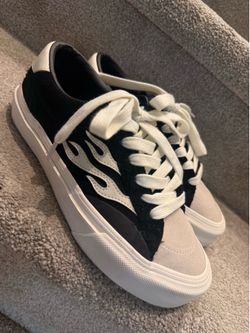 Straye shoes