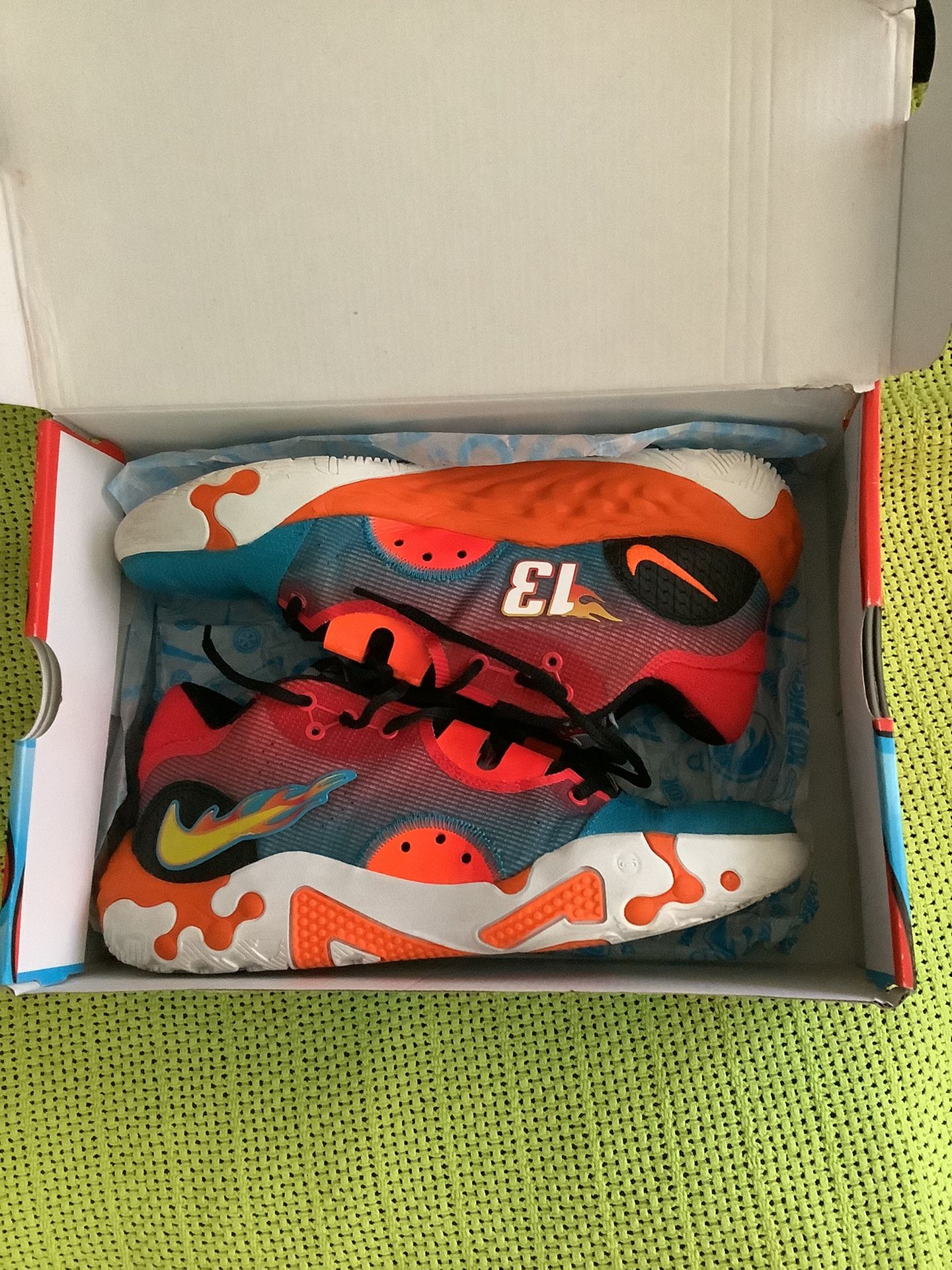 PG 6 HOT WHEELS SIZE 9