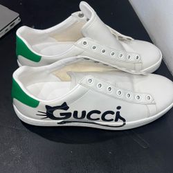 Gucci Shoe