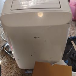LG Ac Portable Ac Like New Missing Vent But Works Great 