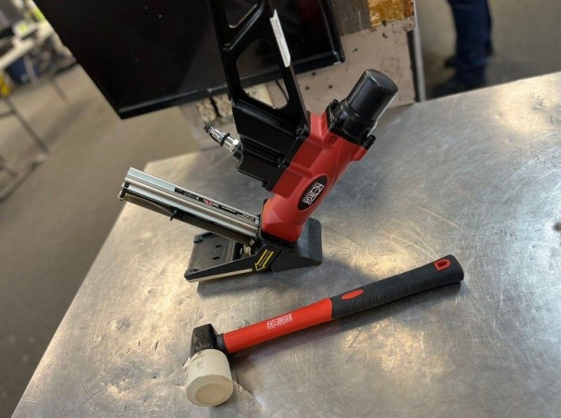Norge Floor Nailer