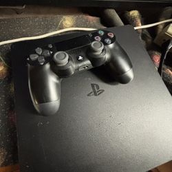 PS4 500 Gb With Controller And Wires  OBO