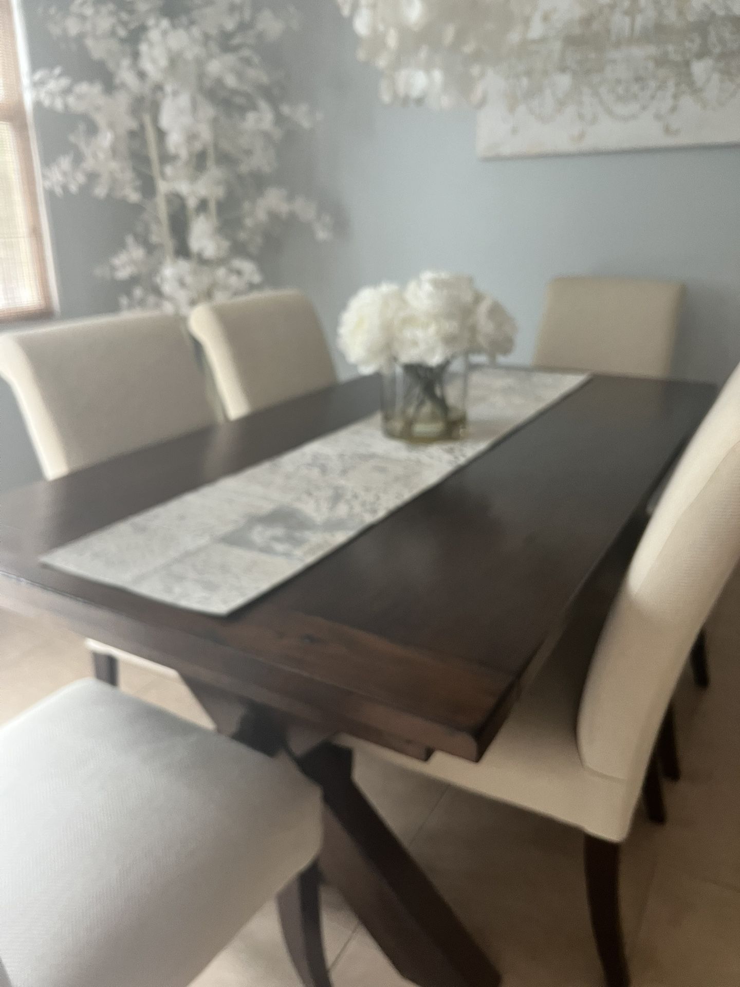 Pottery Barn Toscana Dining Room Table And Chairs