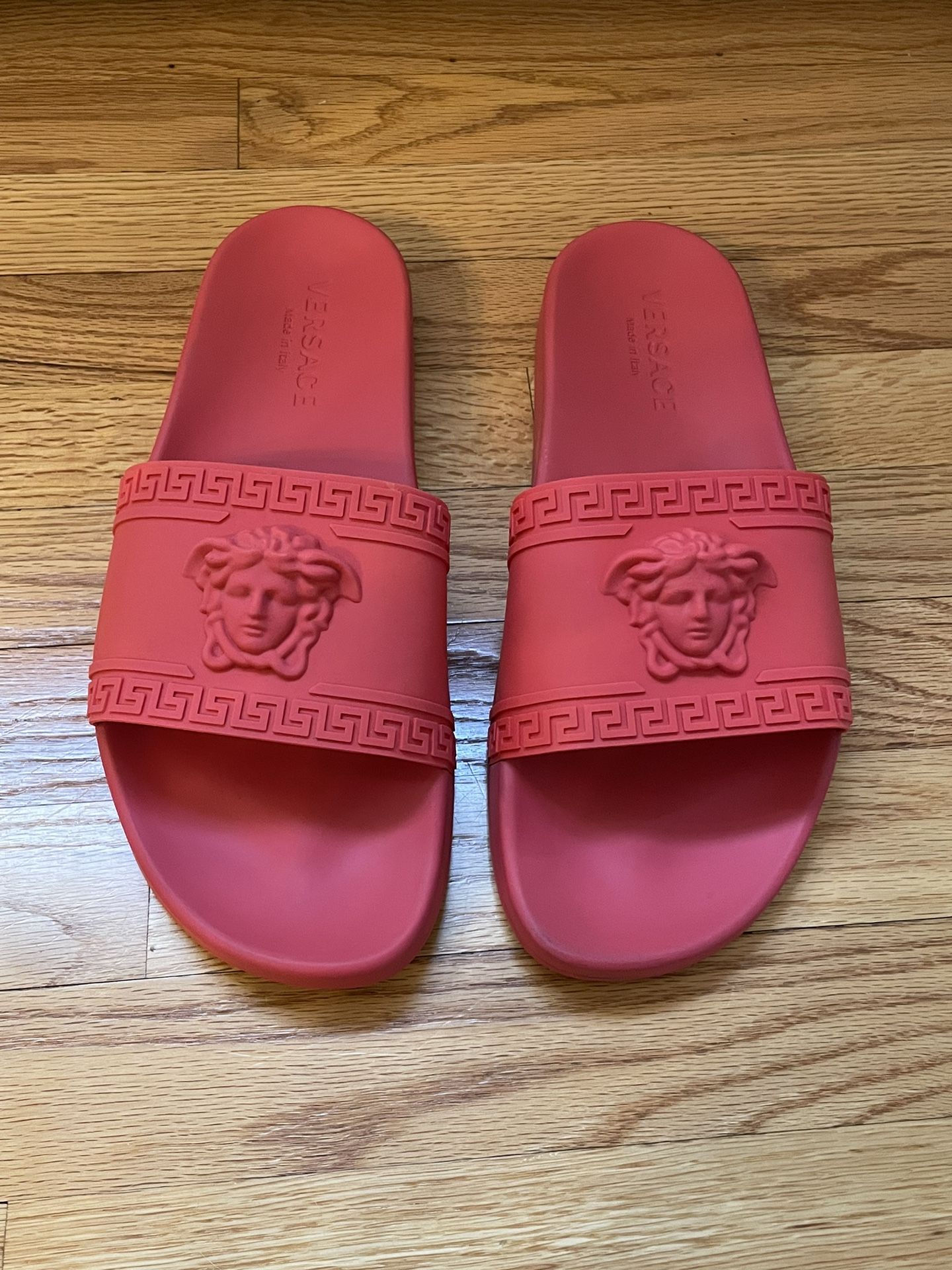 Versace Sides Size 10.5/11 Unisex Never Worn