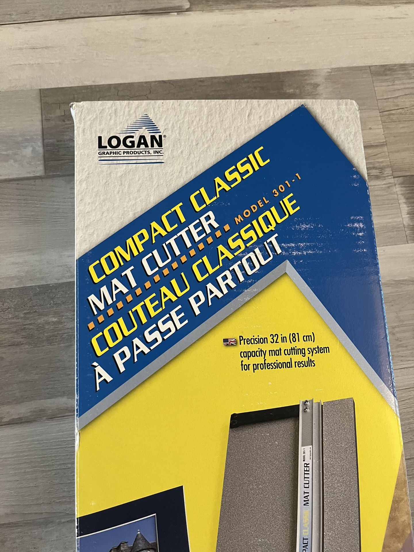 Logan 301-1 Compact Classic BOARD MOUNTED MAT CUTTER, Photos, Art