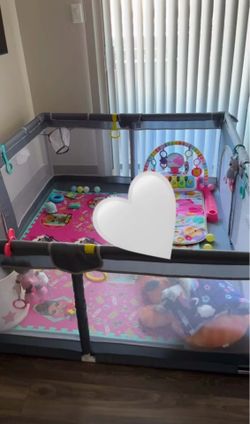 78”x78” play pen