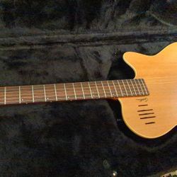 Godin A6 Ultra 