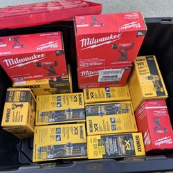 DEWALT 20V MAX XR Cordless Impact Driver (Tool Only) DCF860B
