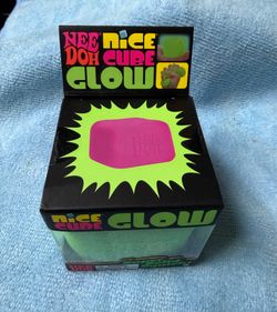 NEEDOH Nice Cube Glow squishy toy