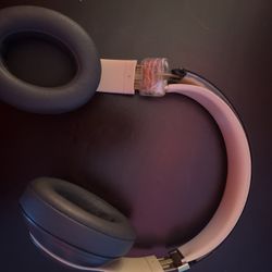 Beats Studio ( Still Work)