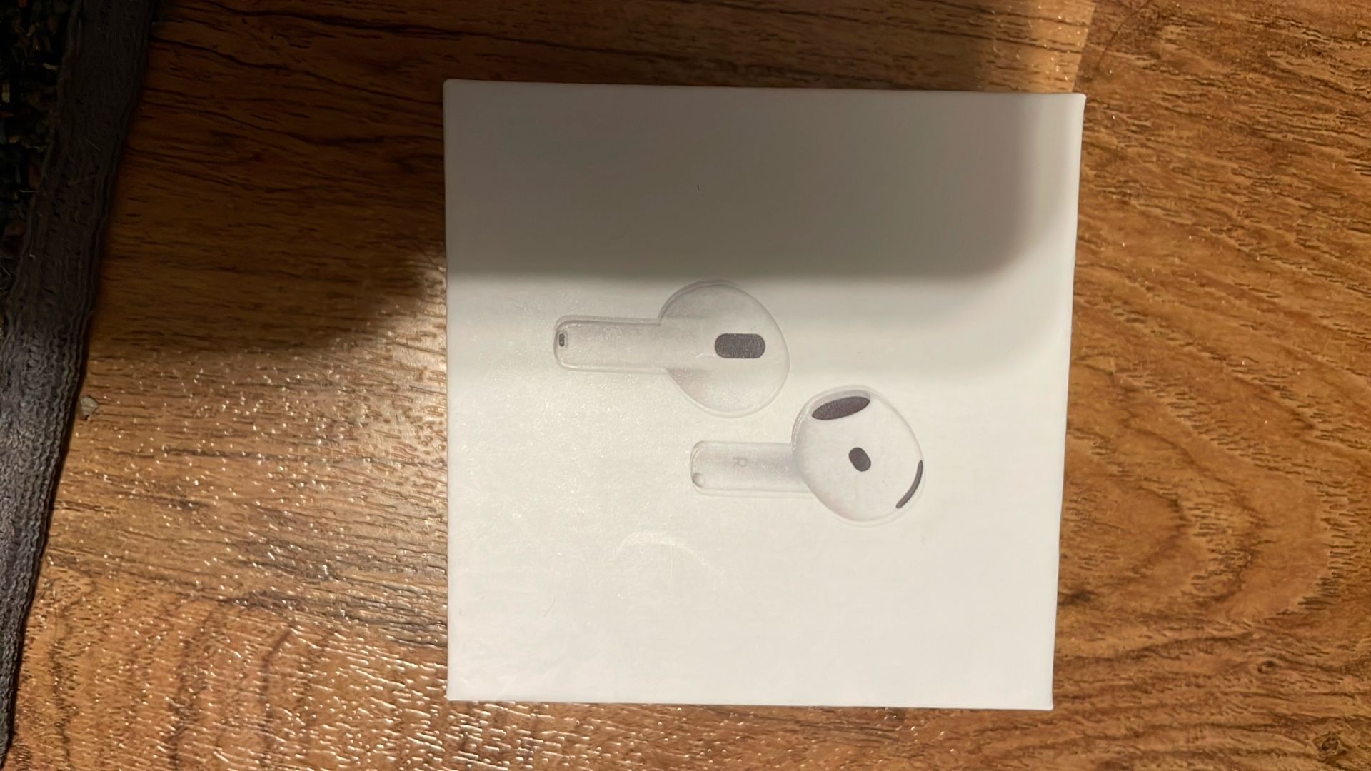 AIRPODS PRO 4 STILL IN THE BOX