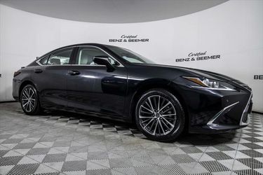 2023 Lexus ES 300h