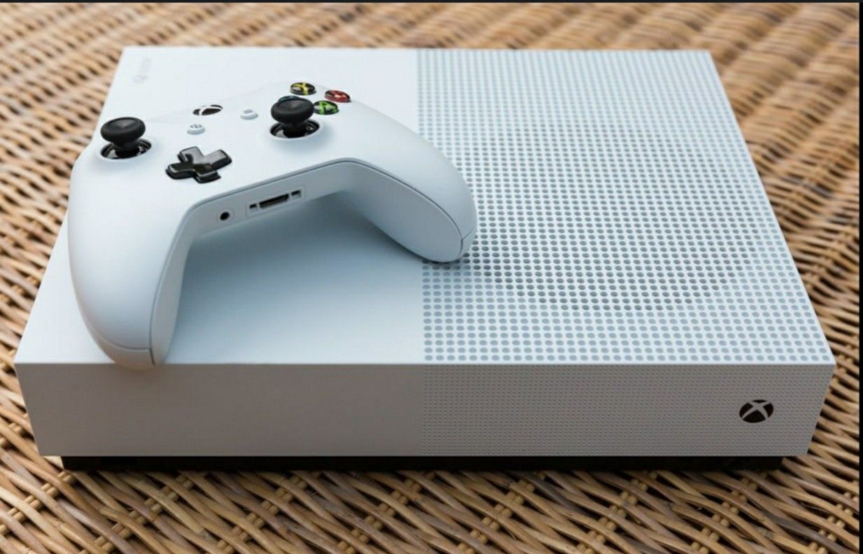 Xbox One S 1 terabyte and 2 Controllers