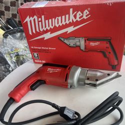 Milwaukee 6.8 Amp 18-Gauge Shear