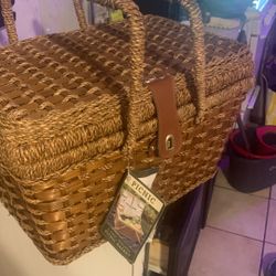 Large Lawn Lunch Basket 