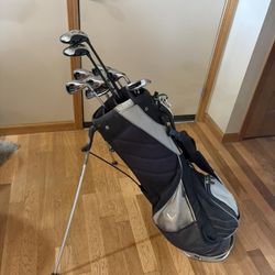 Set Of Calloway Golf Clubs And Bag 