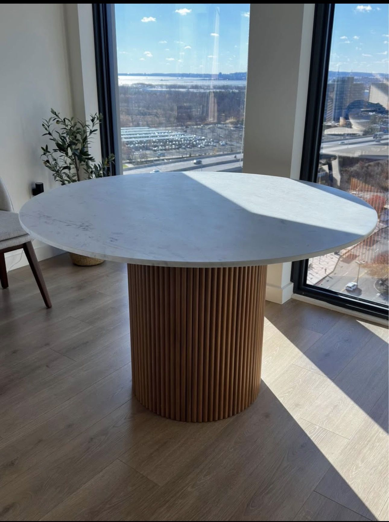 West Elm Ellington Table Round (table only)