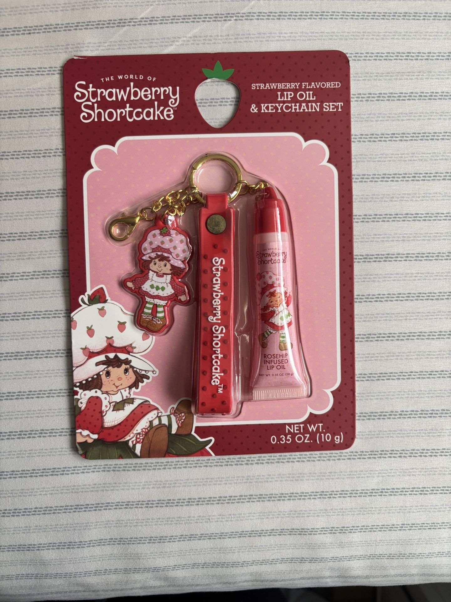 Key Chain And Lipgloss Set