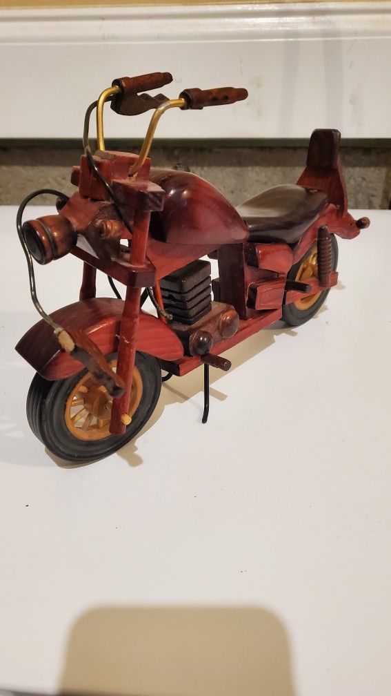 Wood Auto Figurines 