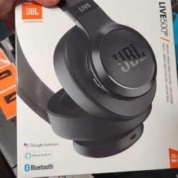 New Black JBL Harmon live bt500 high quality over the ear headphones Bluetooth wireless 21 hours talk or music $75 Ea Or 3 For $190