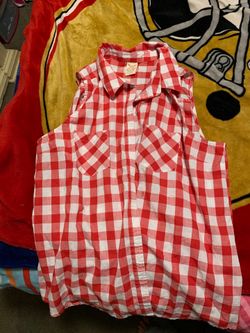 Xl sleeveless top