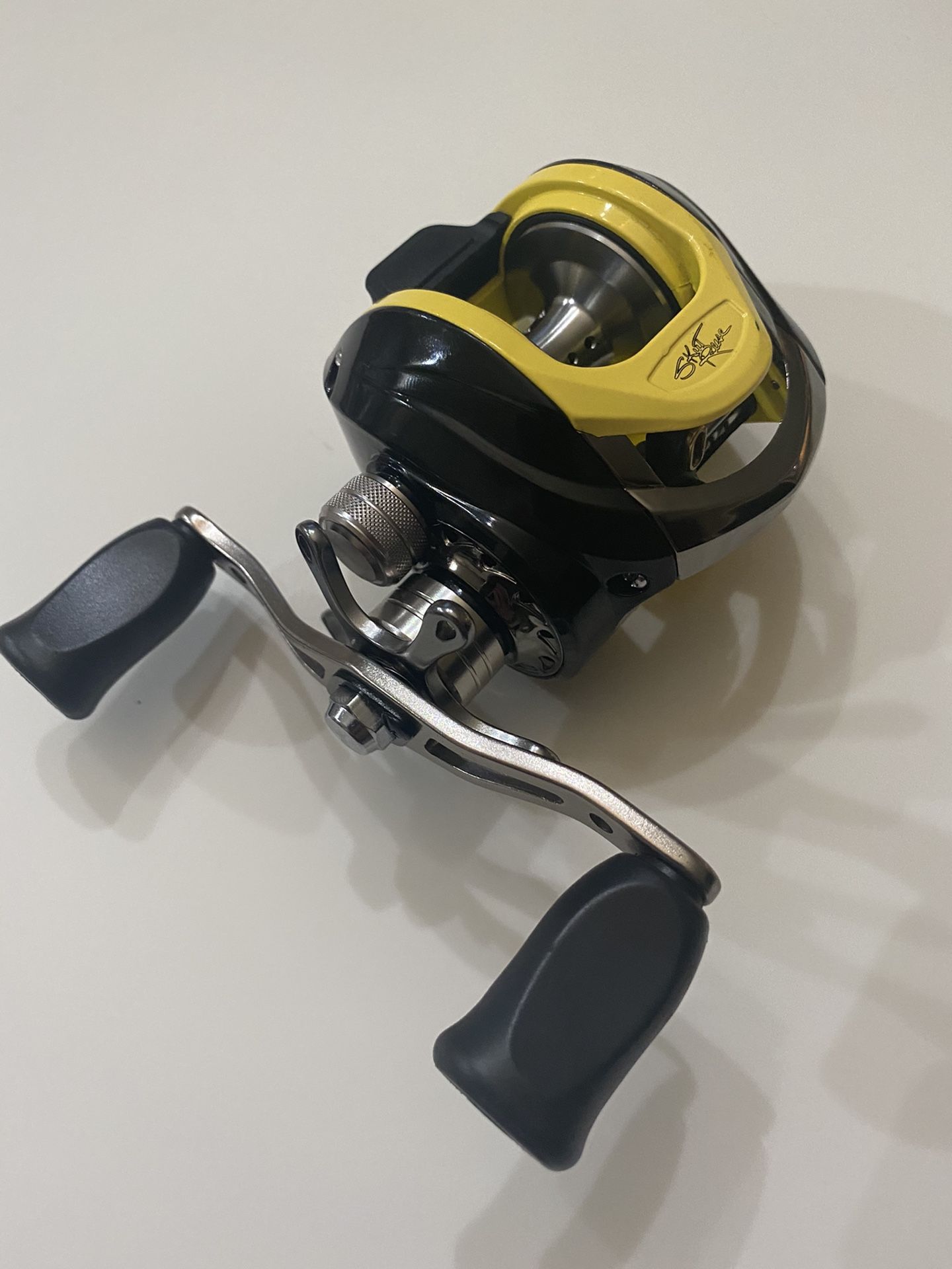 Skeet Reese right hand baitcaster fishing reel