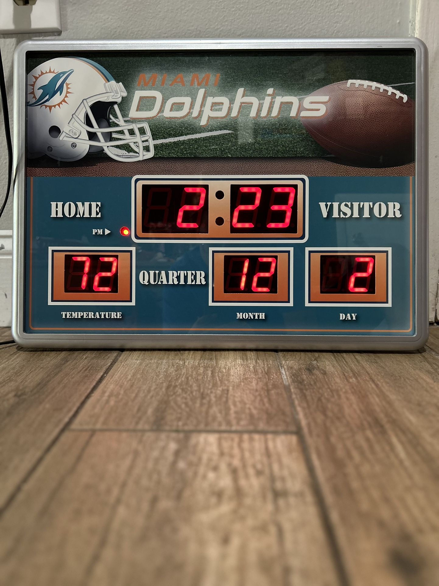 Miami Dolphins Scoreboard Wall Clock