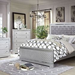Brand New Glam Silver Velvet Queen  Size 4pc Bedroom Set