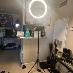 19" Neewer Ring Light W/remote