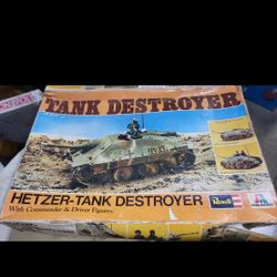 Vintage Revell Italaerei WWII 1:35 Tank Destroyer Hetzer German Model Kit