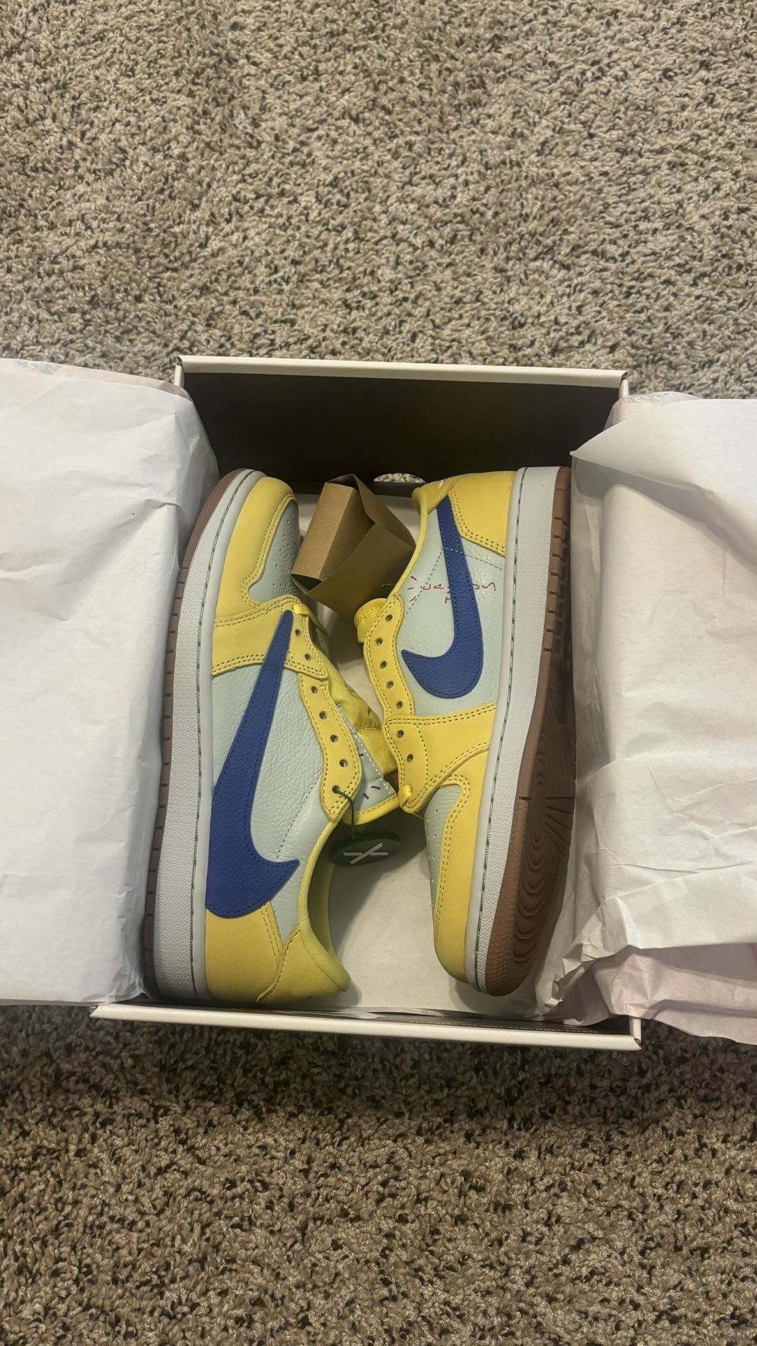 Air Jordan 1 Low Canary 