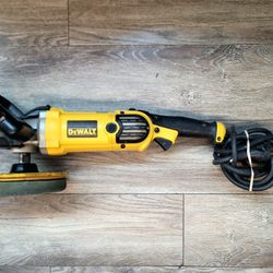 DEWALT Buffer Polisher, 7-in-9-in, 12 amp, Variable Speed Dial 0-3,500 RPM’s, Corded (DWP849X)
