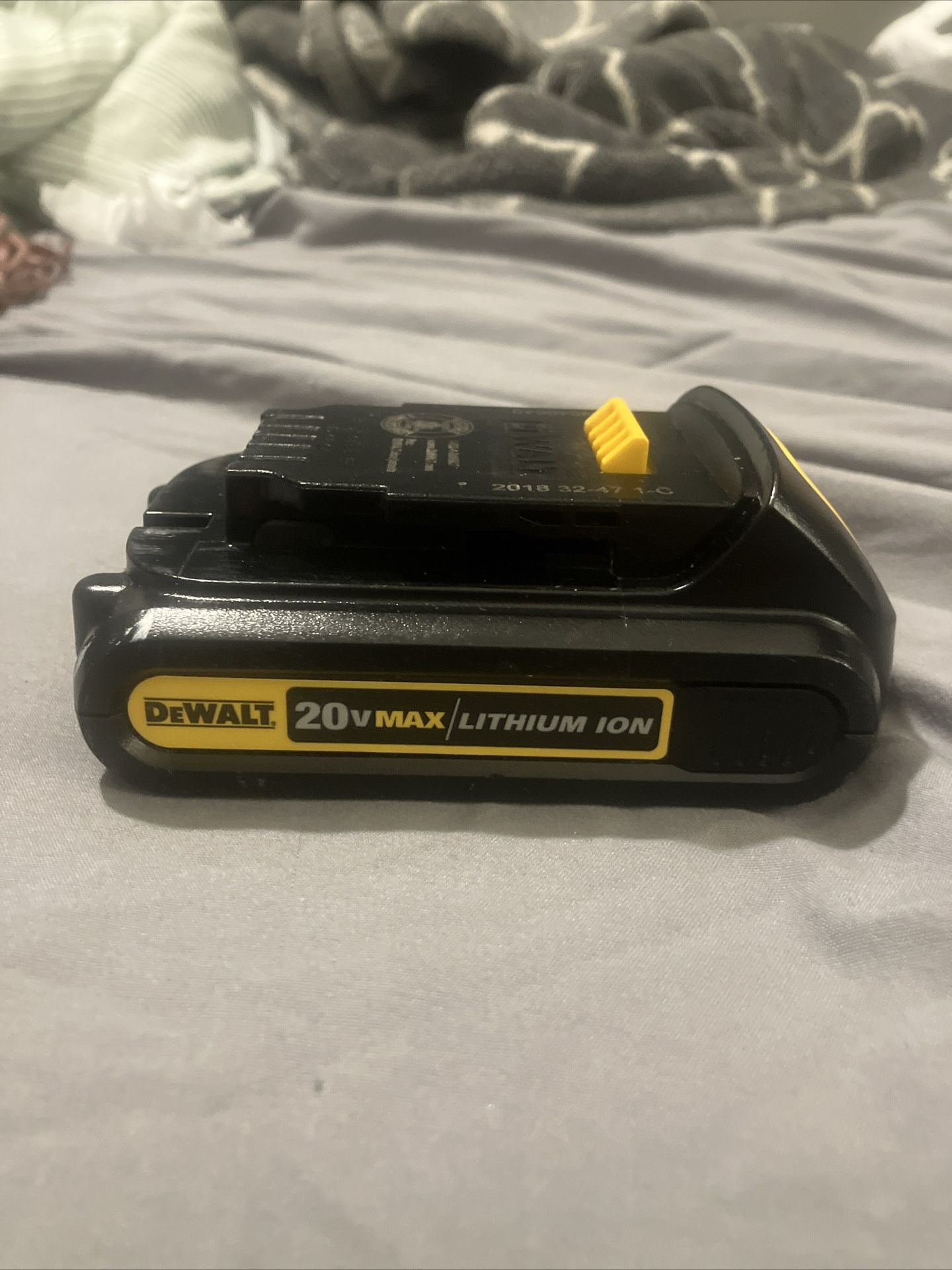 Dewalt 20 Volt Max Lithium Ion Battery 1.3amp