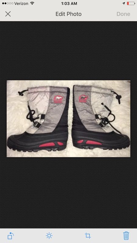 Sorel Winter Snow Boots Kids Youth Size 1 EUC Boys Gray And Black