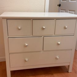 Pottery Barn Kids Dresser
