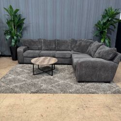 🛋️ Fluffy Charcoal Sectional Sofa (Delivery Available!! )