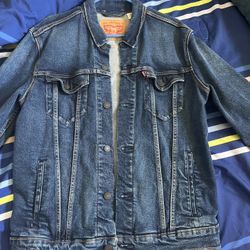 Levi’s Jean Jacket Large