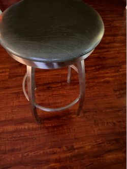 3 Island/Bar stools