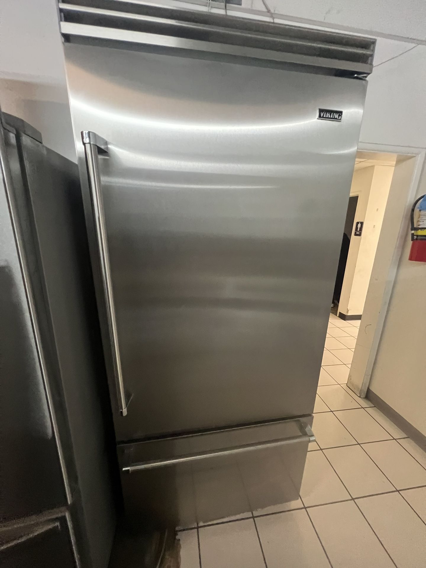 Viking 36”  BUILT IN REFRIGERATOR 2022