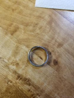 Subtle bent look silver ring(design)