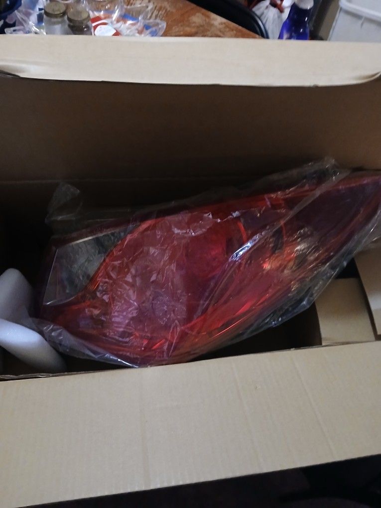 Tail Light For 2010 -2014 Hyundai Sonata