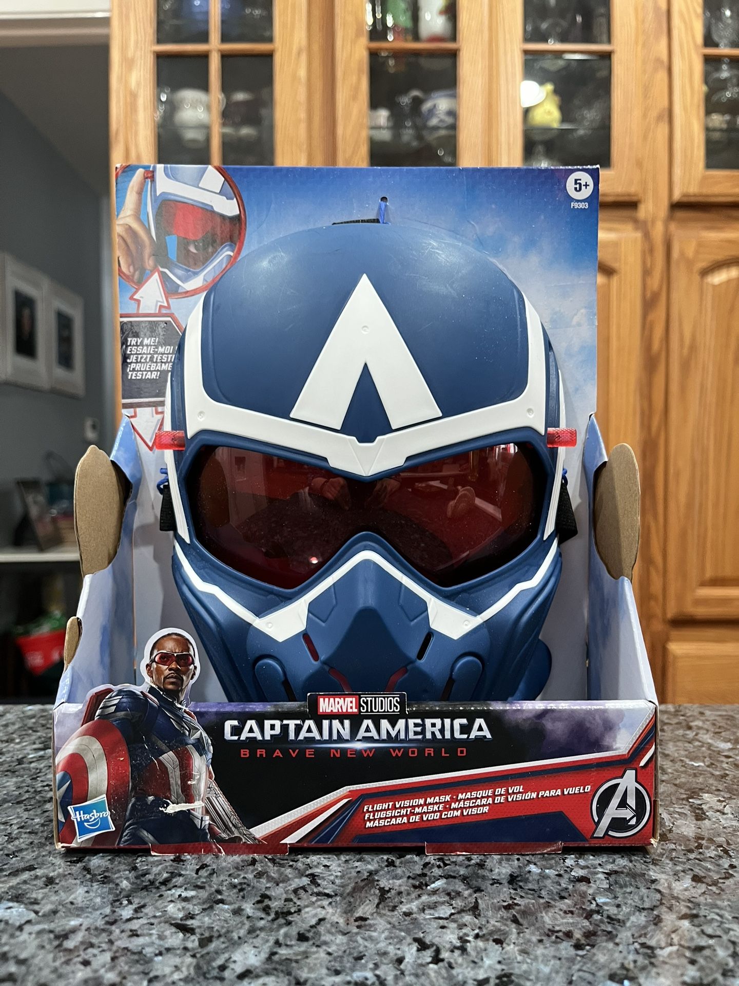 Toy Marvel Studios Captain America Brave New World Flight Vision Mask, Roleplay Toy for Kids 5+ . Brand New