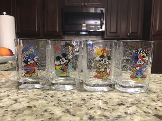 2000 Micky Mouse Cups set of 4